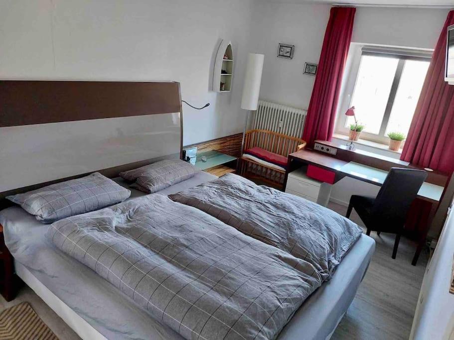 Schoene Ferienwohnung In Oldenburg Eversten 70M2, Zwei Raeume, Bis Zu 4 Personen Bagian luar foto